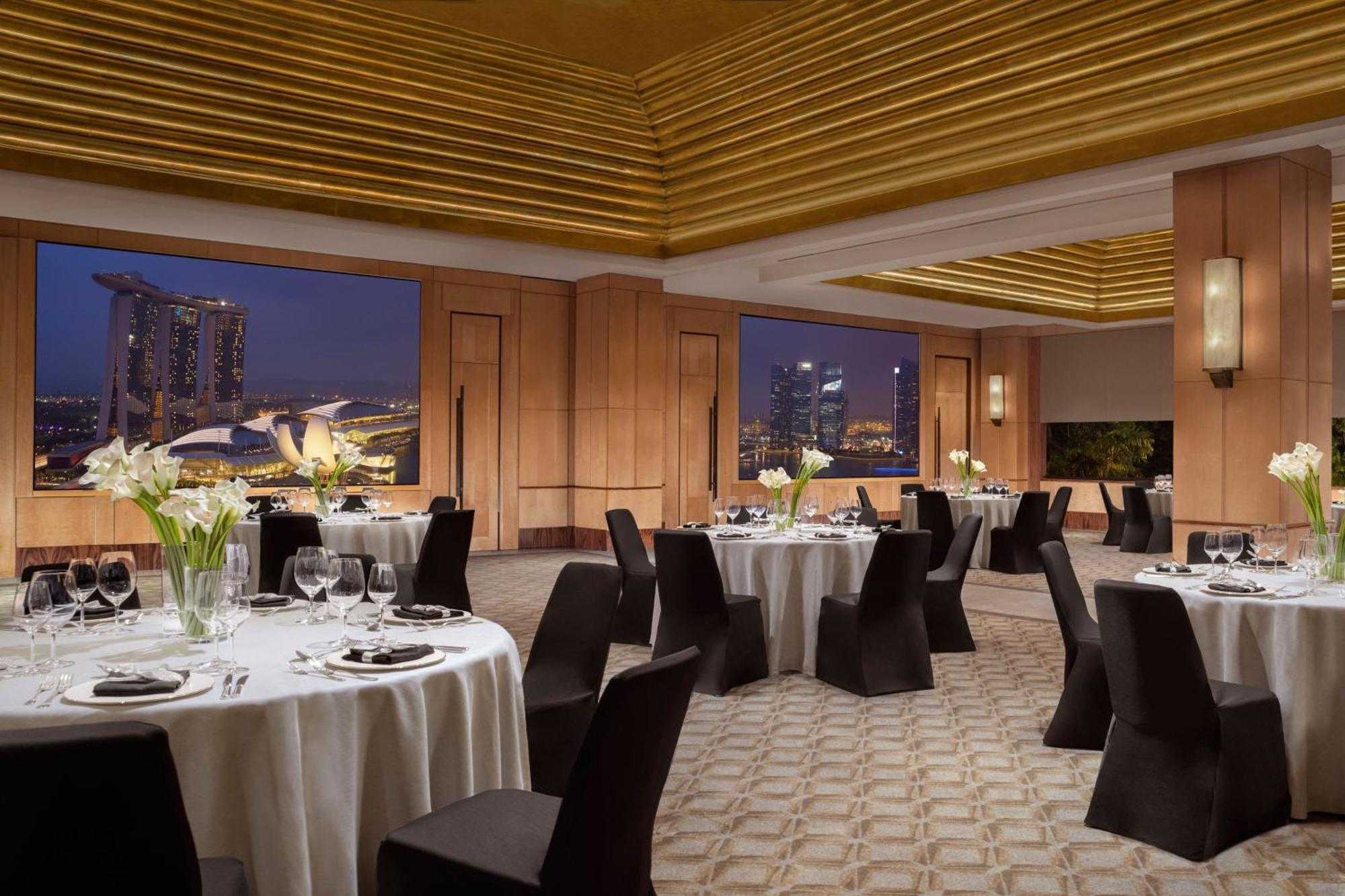 The Ritz-Carlton, Millenia Singapore Exterior photo